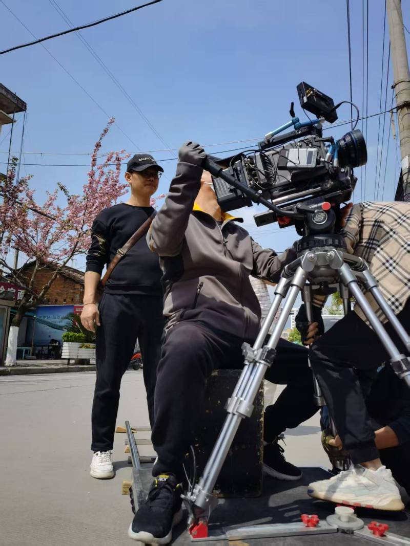 岳麓区广告片拍摄：快消品牌爆款之选，网感内容适配社媒传播！